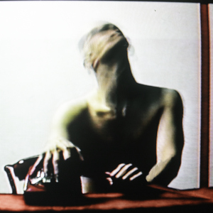 小樱被❌到爽🔞流片自慰
